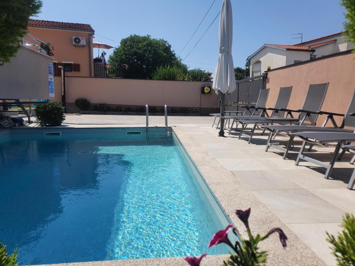 Villa Slavica Porec Esterno foto